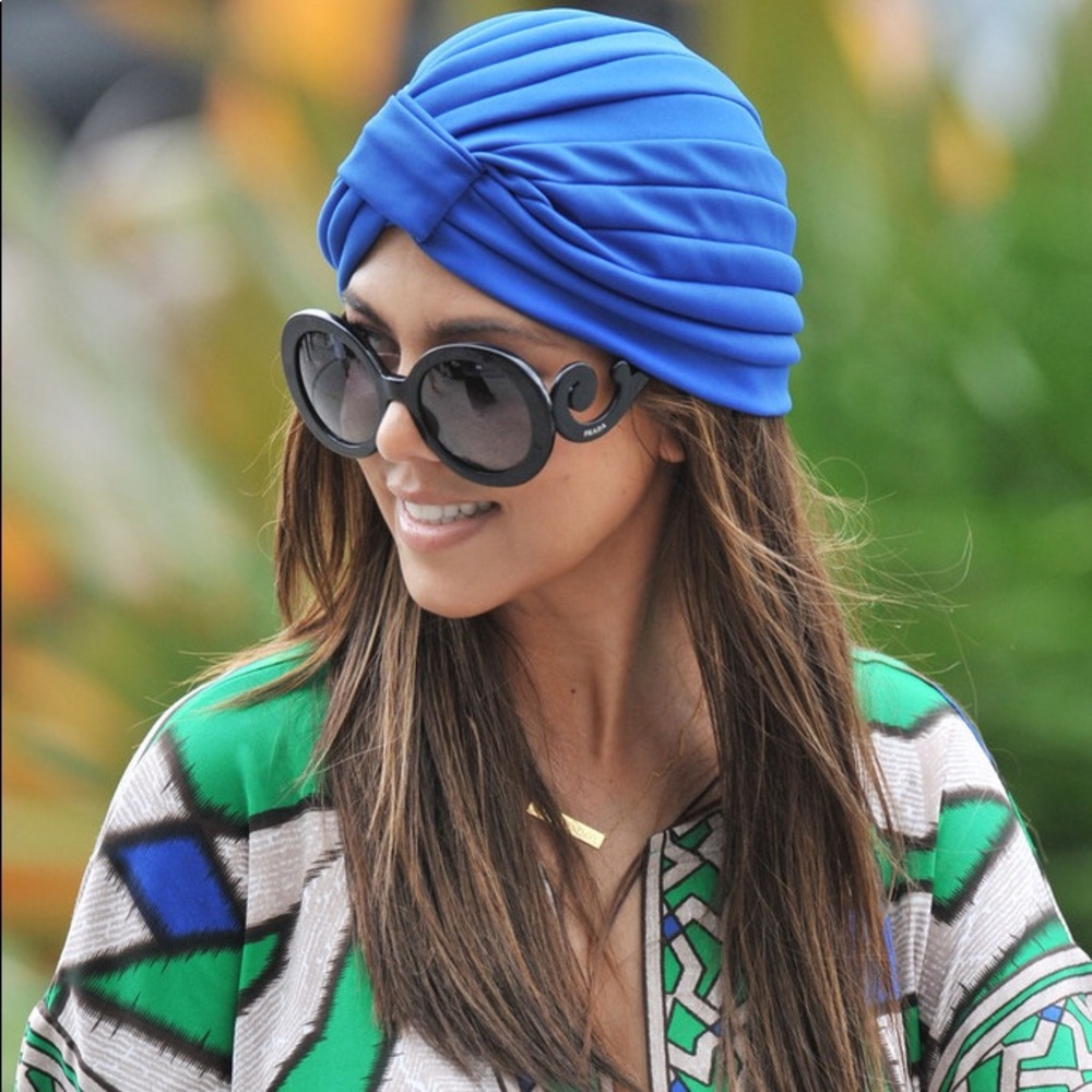 Super stylish Prada sunglasses in GREAT condition!